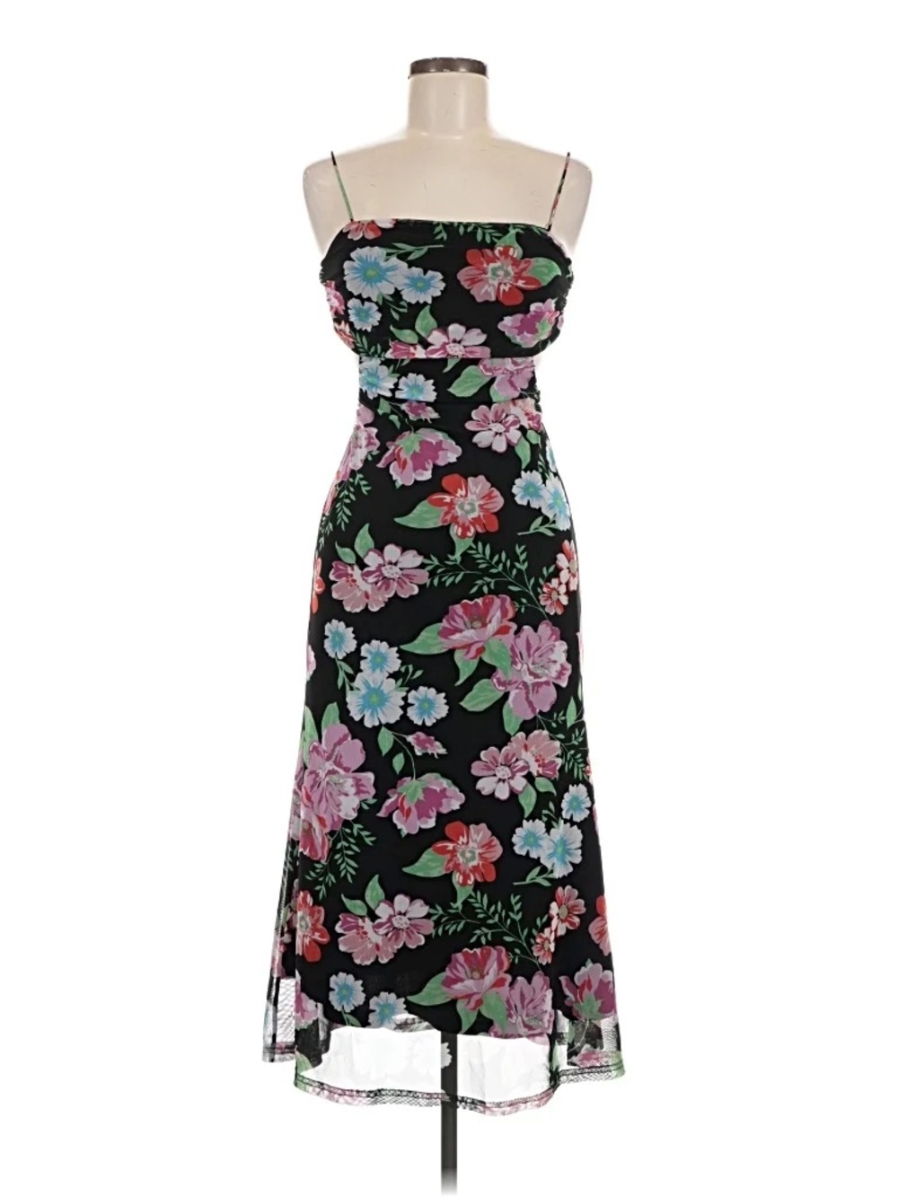 Floral
Maxi Dress in Black and Pink